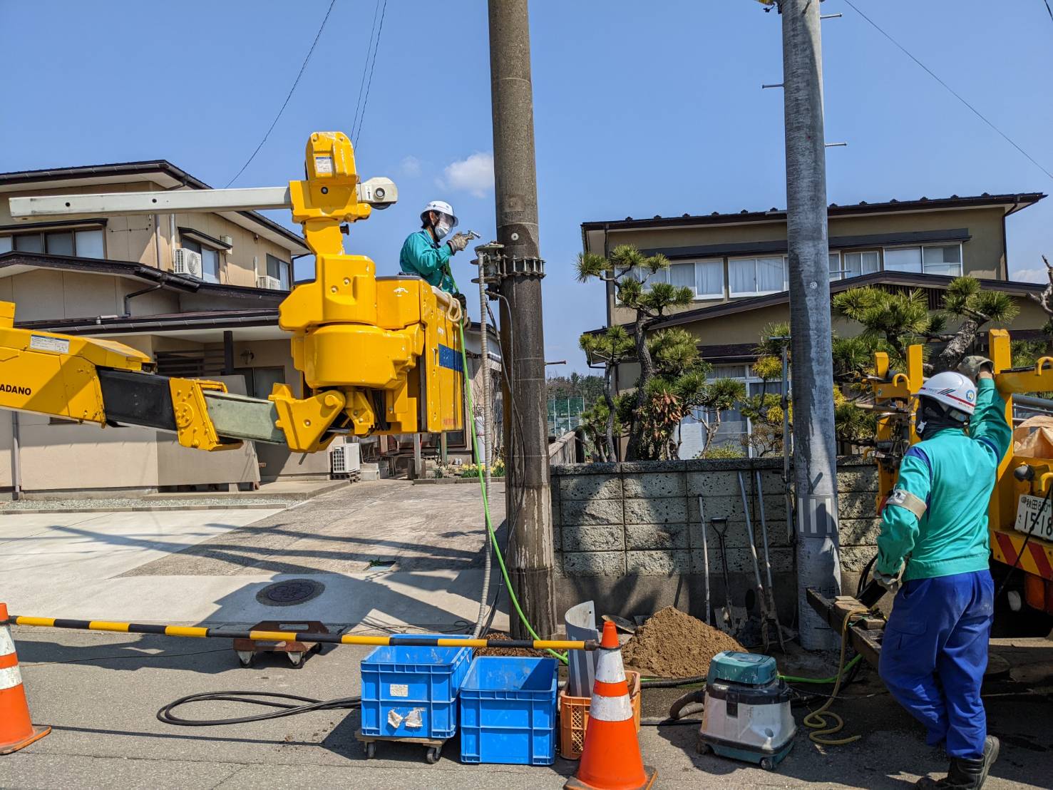 電柱元穴建替工法！ - 株式会社秋田鈴木電工